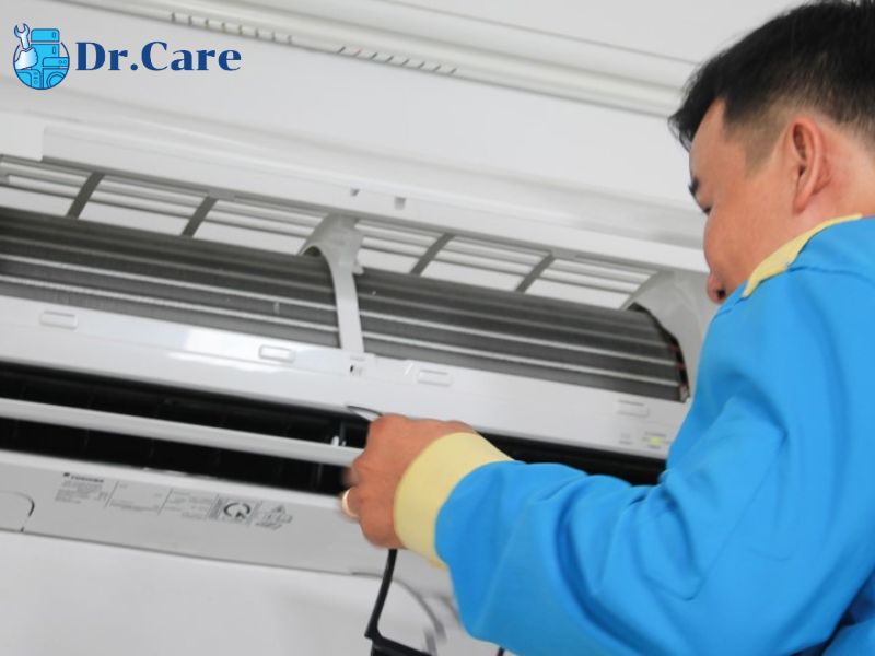 Quy trình sửa máy lạnh tại Thủ Đức của Suachuadrcare diễn ra chuyên nghiệp